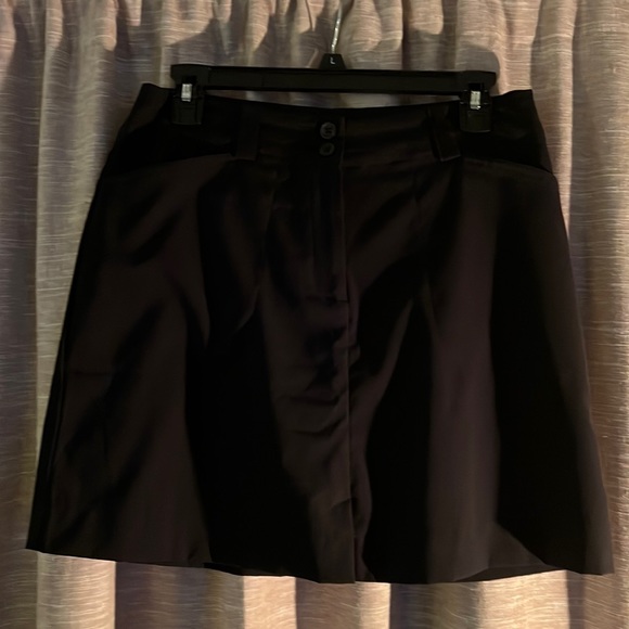 Nike Dresses & Skirts - Nike Golf Dri-Fit skort size 6